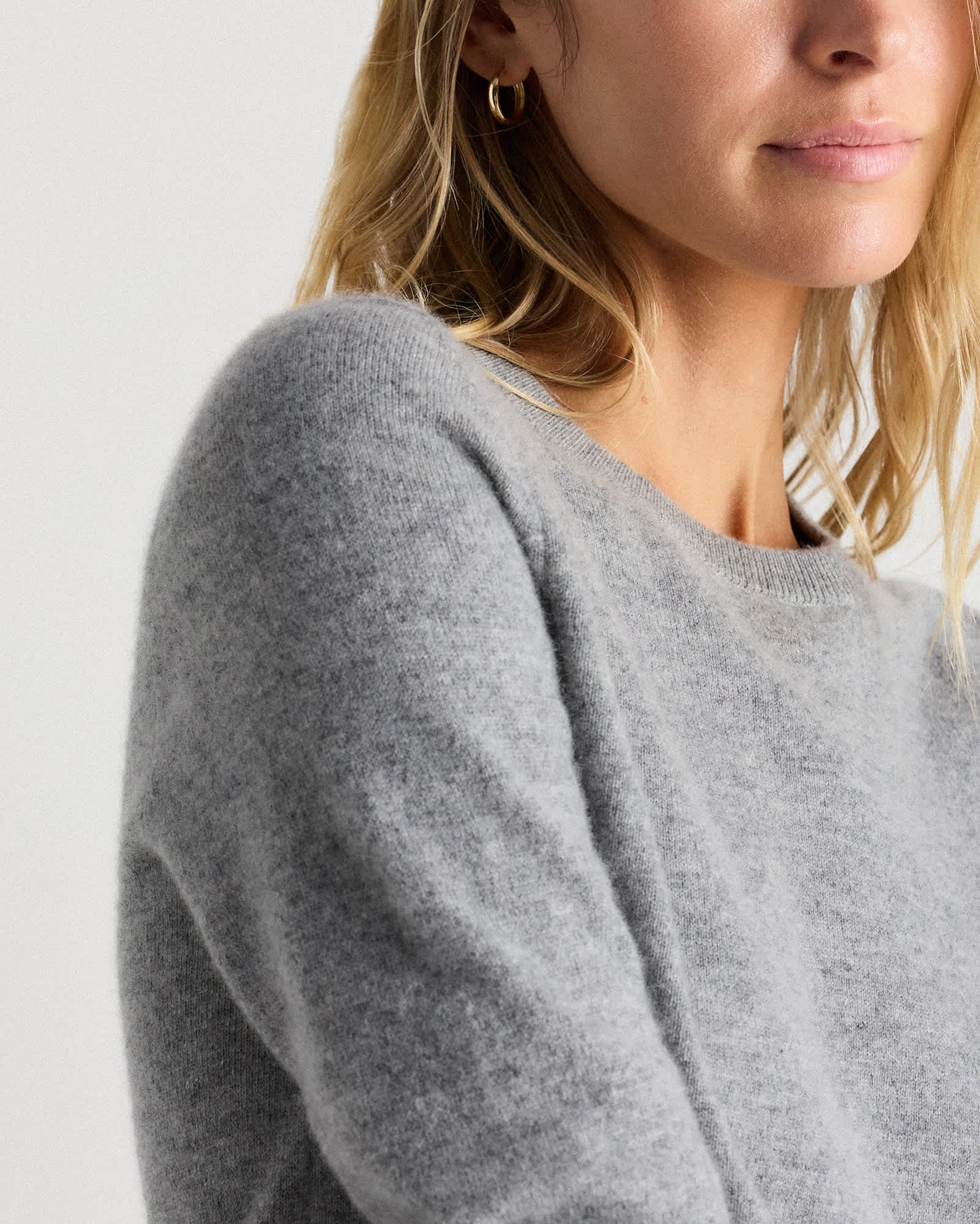 Basic soft long-sleeved sweater